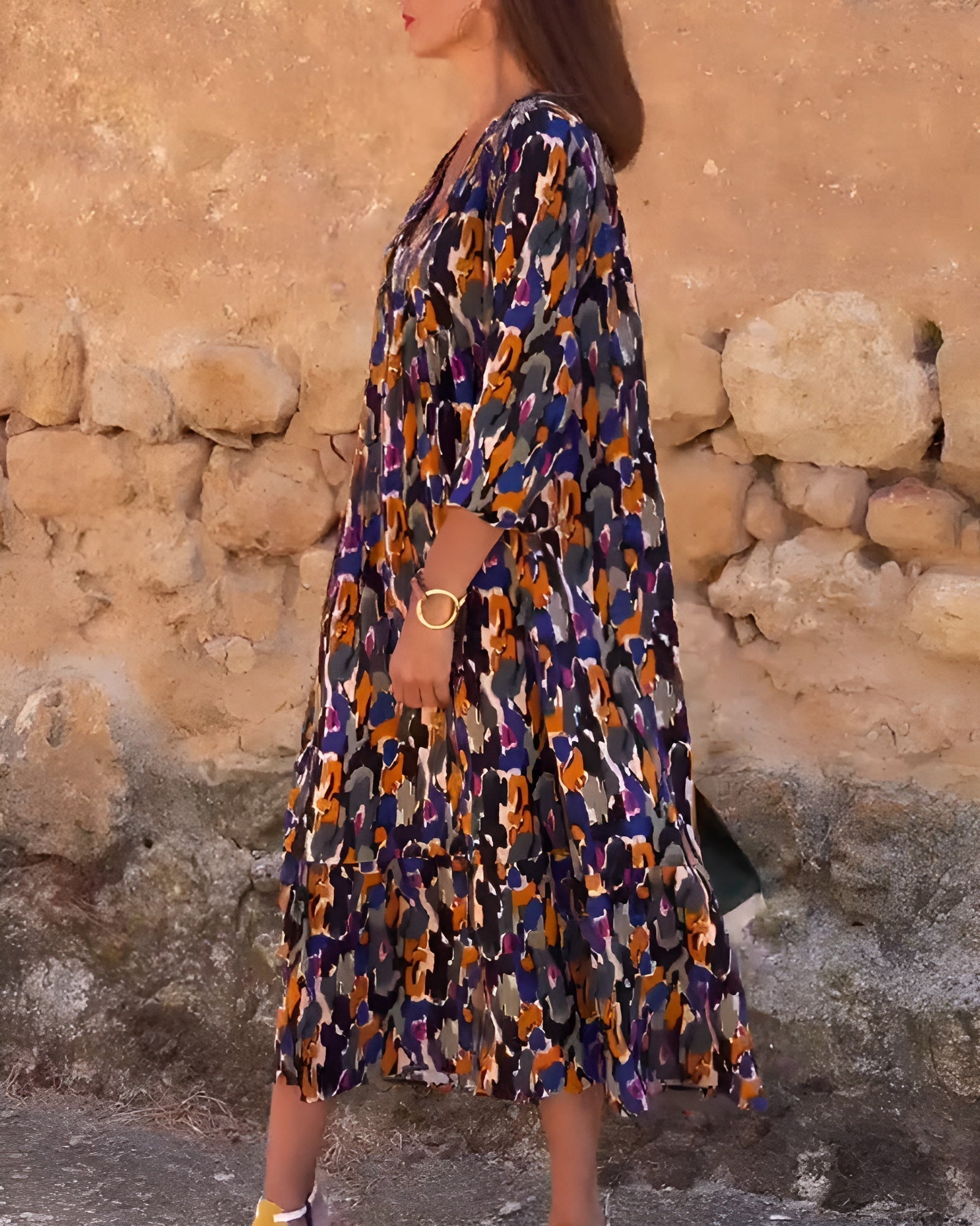 NATHALIE | RETRO PRINTED DRESS WITH V-NECK