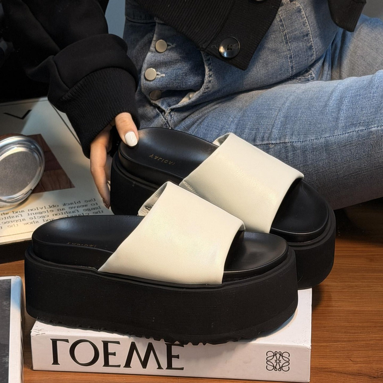 Arwinn Leather Platform Slides