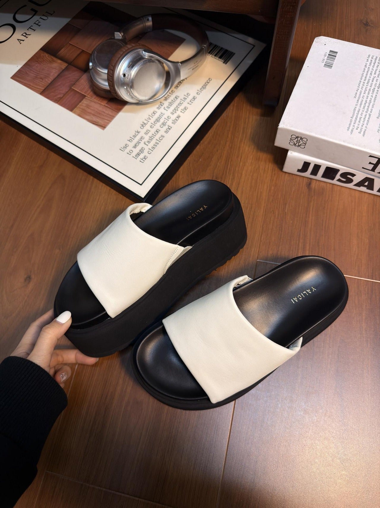 Arwinn Leather Platform Slides
