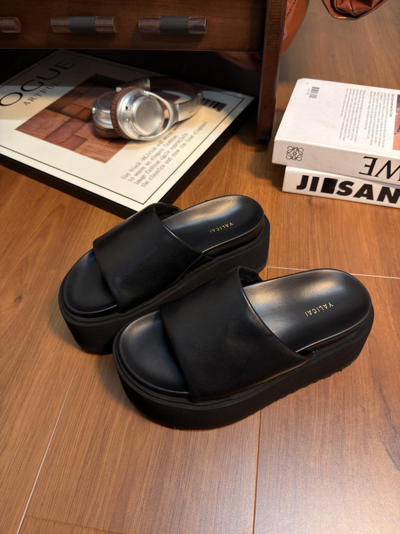 Arwinn Leather Platform Slides